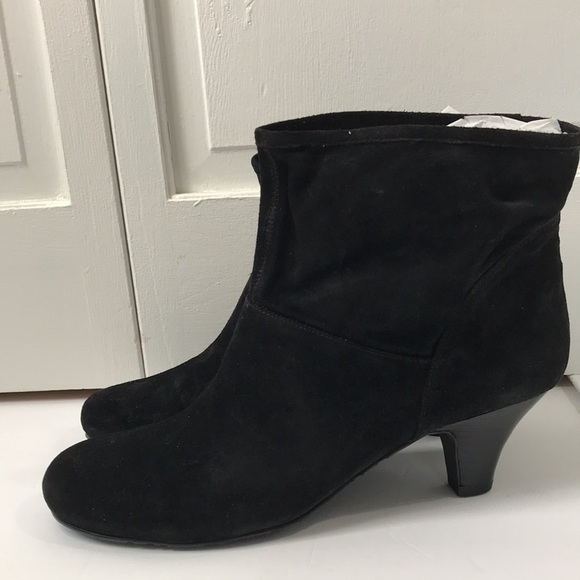 New NINE WEST Black Suede Unlined Leather Heeled Ankle Boots Size 9M - Picture 1 of 5